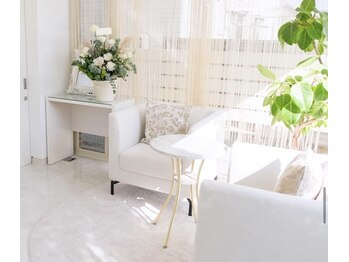 エステティックサロンアンドスクール ルトゥール(Retour)/待合スペース