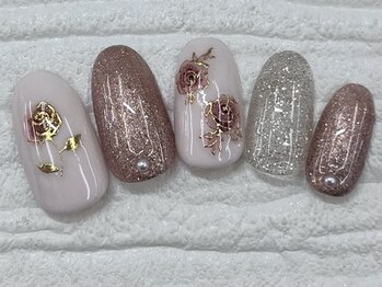 ハニービービー(Honey Bee Bee)/薔薇ネイル