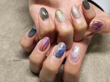 シルニー リム(Silny rim)/アシンメトリーニュアンスネイル