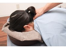 合の手/後頭部ストレッチ