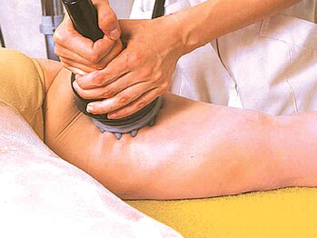 トータルエステティックサロン ガラシャ 梅田店/＜step2＞痩身マシン「G5」