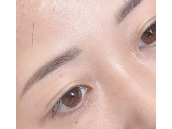 アデージョ(Adejio)/アイブロウ(眉スタイリング)