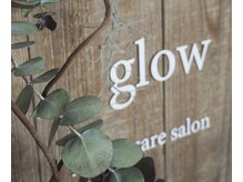 グロウ(glow)の雰囲気（ナチュラルな看板が目印です）