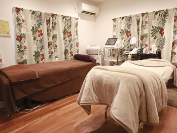 サロン ド マハロ(Salon de MAHALO)の写真/豊川◇レモンボトルの進化版！エリア希少の《レッドショット》導入START☆くっきりフェイルラインをGET◎