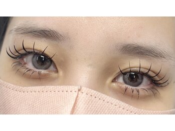 アミュレット(AMULET)/束感まつ毛