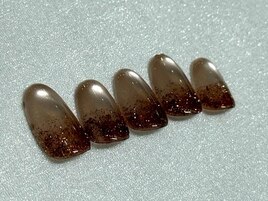 2025年8月定額ネイル　4-3