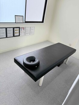 ナオル整体 三宮院(NAORU整体)/2号店【施術ベッド】