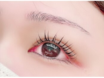 プティ(petit)の写真/根元はしっかり立ち上げ、自然な丸みで上品に。理想的な仕上がりを叶える場所！