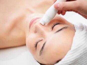 サロン ポム(salon pom)の写真/気になる毛穴汚れを水素の力で一掃！潤い満ち溢れるふっくら毛穴ゼロ肌へ◎