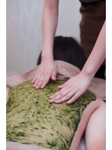 シュシュエステプリューム(Chou Chou Esthe PLUME)/背中のハーブピーリング