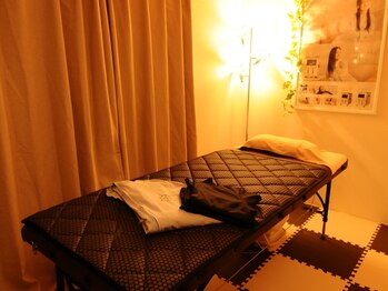 ヨサパーク パナッシュ 和泉府中駅前店(YOSA PARK panache)の写真/【平日21時まで営業】女性特有の不調に◎身体を内側から整える温活痩身プライベートサロンで贅沢時間を。