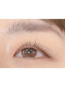 ナチュラル上品な目元にしたい