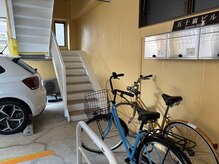 ココデシカ 押上店(coco-desika)/階段はお車3台停めてある奥です