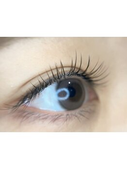 ナチュラル上品な目元にしたい