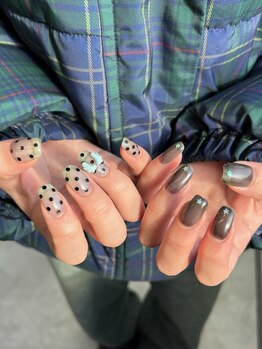 ウズ(UZU)/ドットネイル