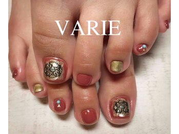 ヴァリエ(VARIE)/秋色フットネイル