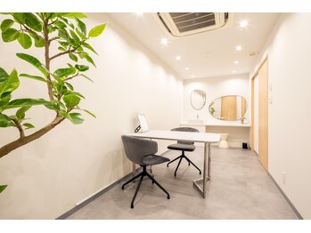 プルーラントエステ ヒメジ(Pullulant Esthe Himeji)/夫婦や親子でお通い頂けます◎