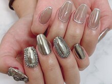 アール(R)/個性派ちぐはぐねいるえ