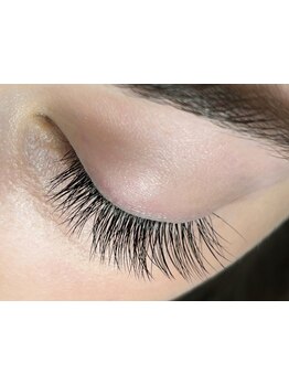 ボリュームのある目元にしたい