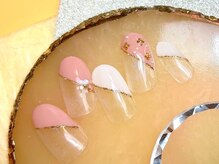 ネイルサロンジンジャー(Ginger)/大人フラワー入りナナメフレンチ