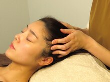 ヨリ(yori)の雰囲気（やさしく丁寧に頭をほぐし不眠、脳疲労、ストレスの改善へ）
