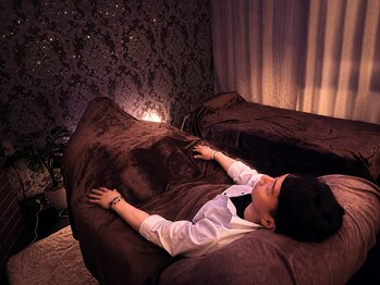 130°の癒し 長岡青葉台店の写真/《頑張る男性の首肩こり・脳疲労に》完全個室で受けれるサロン★男性から支持される本格かっさ＆ヘッドスパ