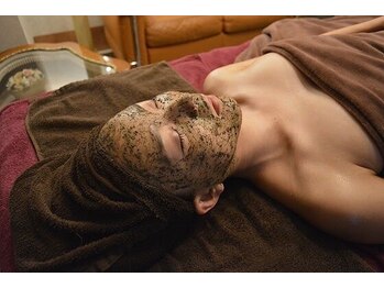 レディー(Lady)の写真/【茅ヶ崎希少★陶肌トリートメント取り扱い】剥離痛みの少ないハーブピーリングでお肌の土台からキレイに◎