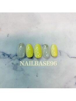 レモンイエローネイル