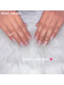 キラキラフラッシュネイル☆*。