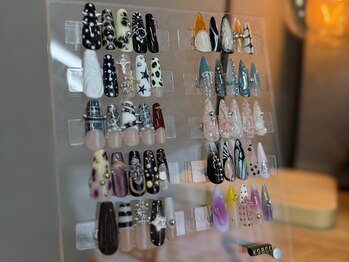 シェノエ ネイルズ(Chenoe Nails)の写真/立体パーツも付け放題★パーツ200種以上×持ち込みOKの120分つけ放題メニューあり◎【初回オフ無料】