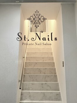 セントネイルズ (St.Nails)/St.Nails 入り口玄関