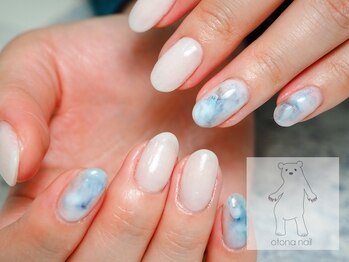 乳白色ブルーのニュアンスネイル Pg オトナネイル Otona Nail のフォトギャラリー ホットペッパービューティー