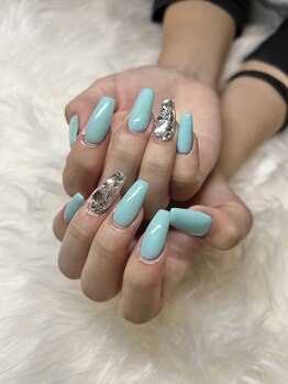 ワンカラー長さ出し＋ストーン♪