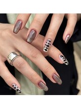 ラブクロム(LOVE CHROME)/個性派アニマル柄ネイル