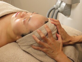 シロ(46 SIRO)/ヘッドスパ/リンパマッサージ