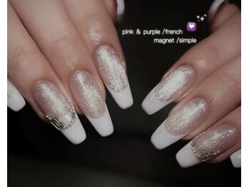 アロワ(Arowa)/キラキラフレンチネイル