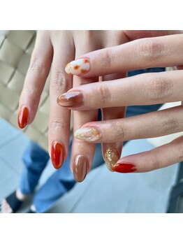 モノクローム(Monochrome)/nuance design