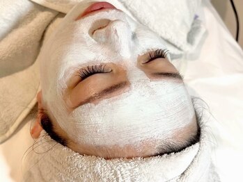 グレアージュ(GLEAGE)の写真/肌悩み＆フェイスラインのもたつき同時にケア！【肌質改善クリスティーナ×小顔リンパ×水光イオン導入】