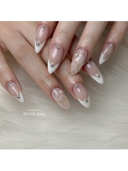 リッシュ ドゥ(RICHE deux)/トレンドレース×フレンチネイル