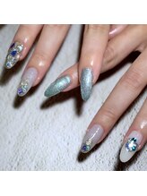 アリー ネイル スタジオ(Ary nail studio)/夏は派手につけ放題！