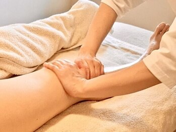 サロンドクラーレ(salon de klarer)の写真/駐車場完備★冷え、むくみ、重くなる脚に、巡りと癒しのマッサージを♪心身ともにリフレッシュしましょう◎