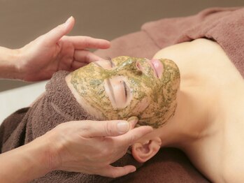 美 ジョイ(美 JOY)の写真/【剥けないハーブピーリング¥5500】速攻性に自信あり◎感動の仕上がりに注目度爆上がり！透明感もUP◆