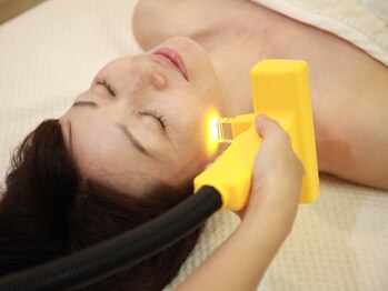 ハーブピーリングエステサロン/シミしわタルミ改善強力フォト