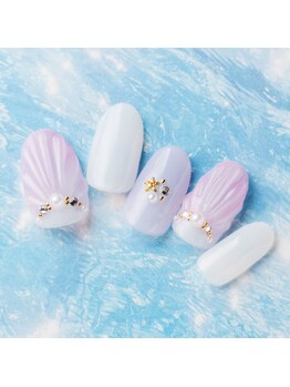 ぷっくり人魚の鱗ネイル
