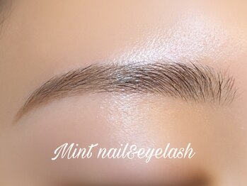 ミント(Mint)/美眉デザイン【平行アーチ】