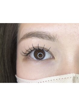 特別な日に合う華やかな目元にしたい