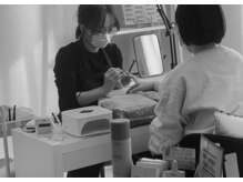 カリア ネイル(CaLIA+NAIL)の雰囲気（広々空間で周りに気遣いなく施術を受けていただけます♪）