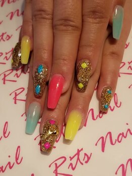 ローラネイル(Roller nail)/スカルプストーン乗せ放題コース