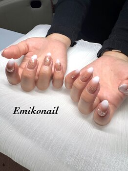 エミコネイル(Emiko nail)/ベイビーブーマー