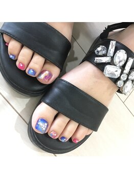 ナナズネイル 西小倉店(NANA's Nail)/サンダルにはフットジェル